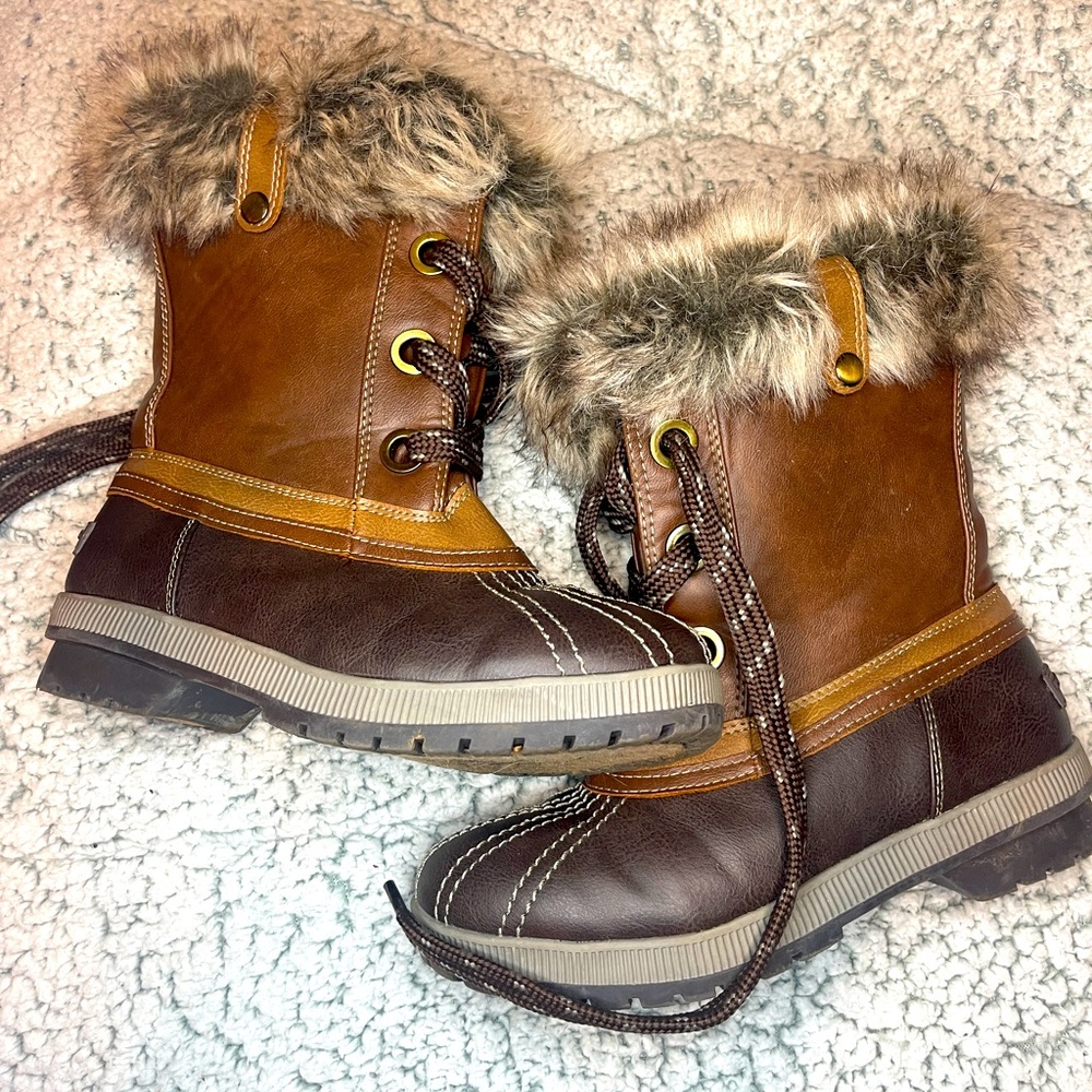 London Fog  LFW-MILLY size 8 cognac boots LLF028
